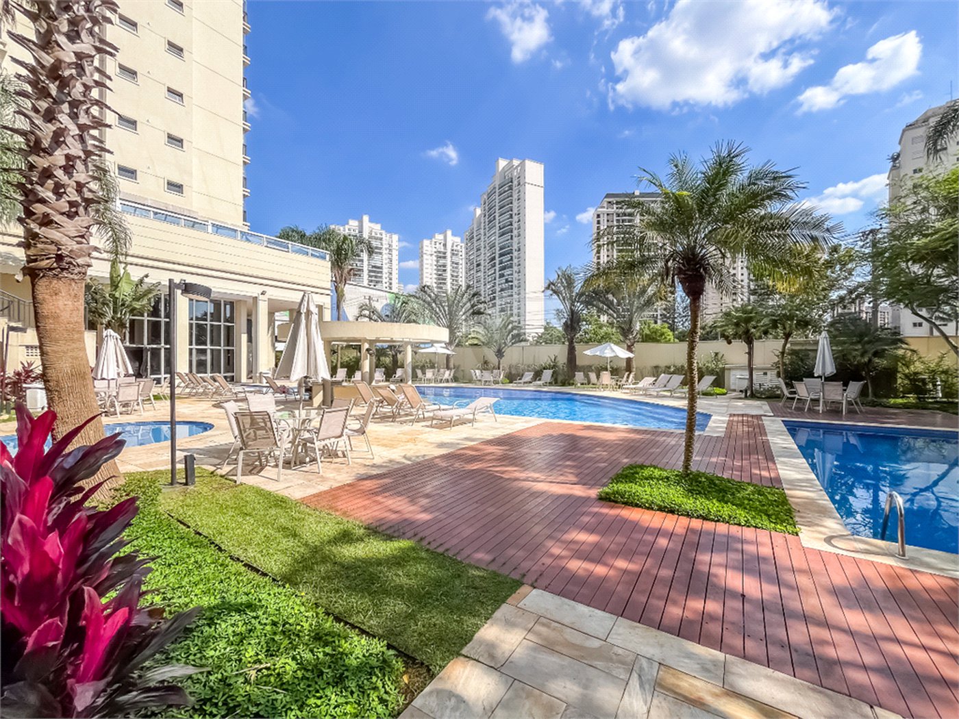 Apartamento à venda com 3 suítes em Alto da Boa Vista, São Paulo, SP