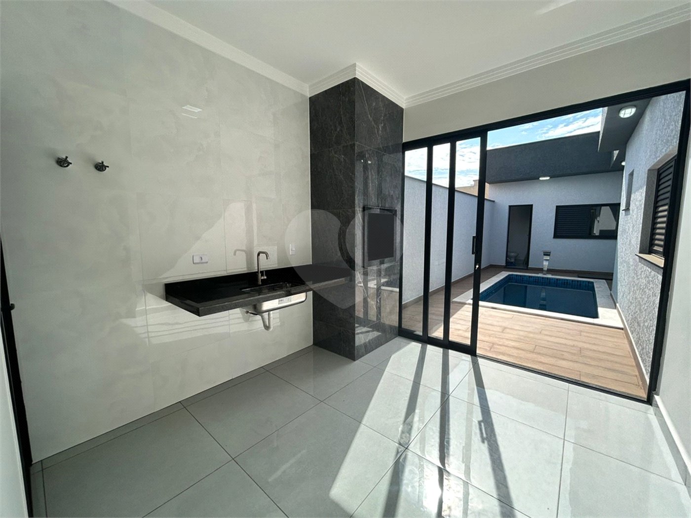 Casa à venda com 3 suítes no condomínio Jardim Villagio Wanel, Sorocaba - SP