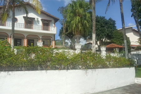 Casa à venda com 4 quartos, sendo 3 suítes, em Jardim Itaperi, Atibaia, SP