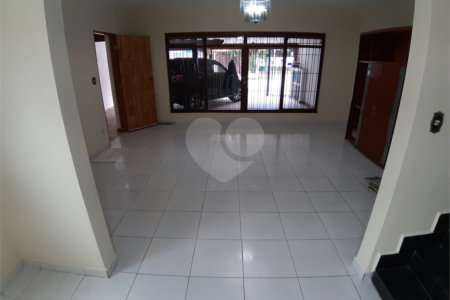 Casa à venda com 3 quartos, sendo 1 suíte,  em Vila Gomes, São Paulo, SP