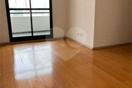 Apartamento à venda com 3 quartos, sendo 1 suíte, em Vila Regente Feijó, São Paulo, SP
