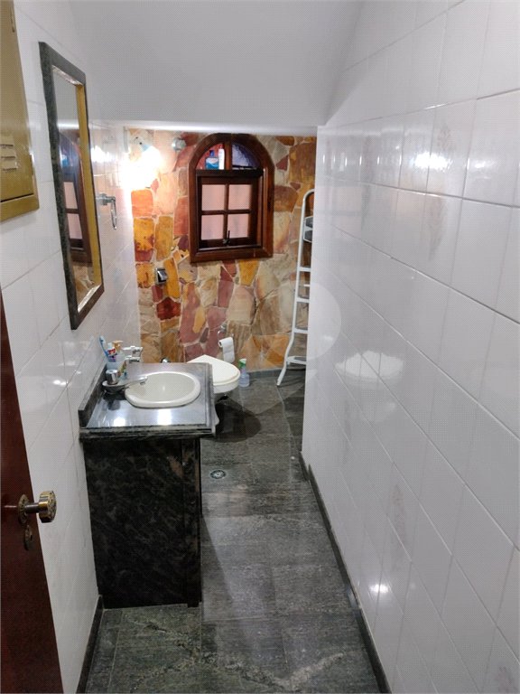 Sobrado à venda com 3 quartos, sendo 2 suítes, em Cidade Cruzeiro do Sul, Suzano, SP