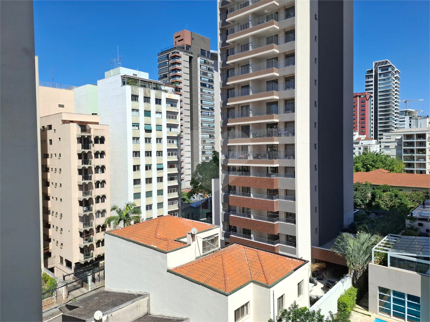 Apartamento à venda com 2 quartos, sendo 1 suíte,  em Pinheiros, São Paulo, SP