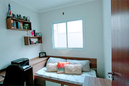 Casa à venda com 3 suítes no condomínio Vila do Sol, Valinhos - SP