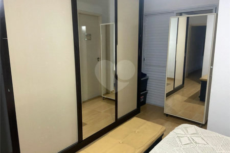 Sobrado à venda com 3 quartos, sendo 1 suíte,  em Vila Nova Pauliceia, São Paulo, SP