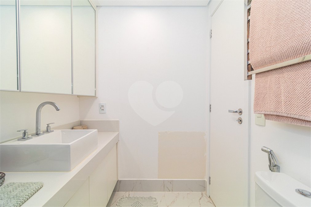 Apartamento à venda com 3 suítes em Jardim Prudência, São Paulo, SP