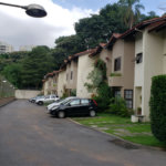 Casa à venda com 3 quartos, sendo 1 suíte, no condomínio Morada dos Pássaros, São Paulo - SP
