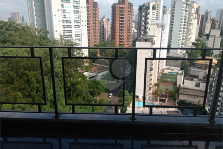 Apartamento à venda com 4 quartos, sendo 1 suíte, em Vila Andrade, São Paulo, SP