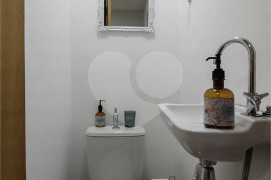 Apartamento à venda com 2 quartos, sendo 1 suíte, em Saúde, São Paulo, SP