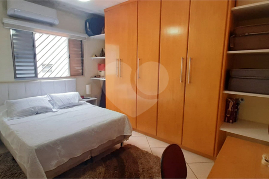 Sobrado à venda com 4 quartos, sendo 1 suíte,  em Tremembé, São Paulo, SP
