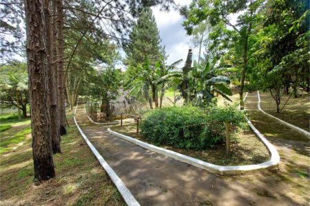 Casa à venda com 4 quartos, sendo 1 suíte, no Centro, Ibiúna, SP