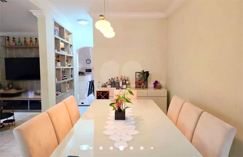 Casa à venda com 4 quartos, sendo 3 suítes,  em Vila Rosália, Guarulhos, SP