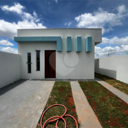 Casa à venda com 2 quartos em Parque Itapê, Itapetininga, SP