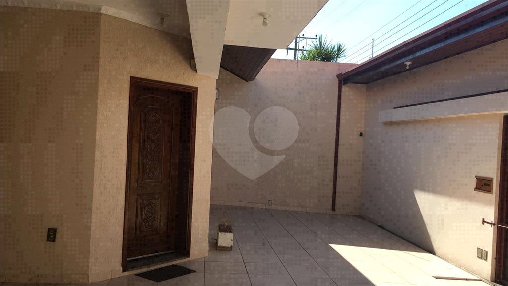 Sobrado à venda com 6 quartos, sendo 3 suítes, em Jardim Refúgio, Sorocaba, SP