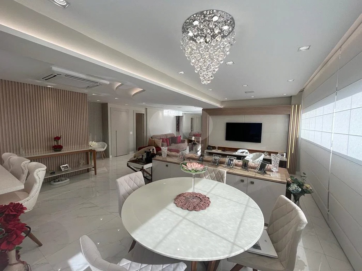 Apartamento à venda com 3 suítes em Santa Teresinha, São Paulo, SP