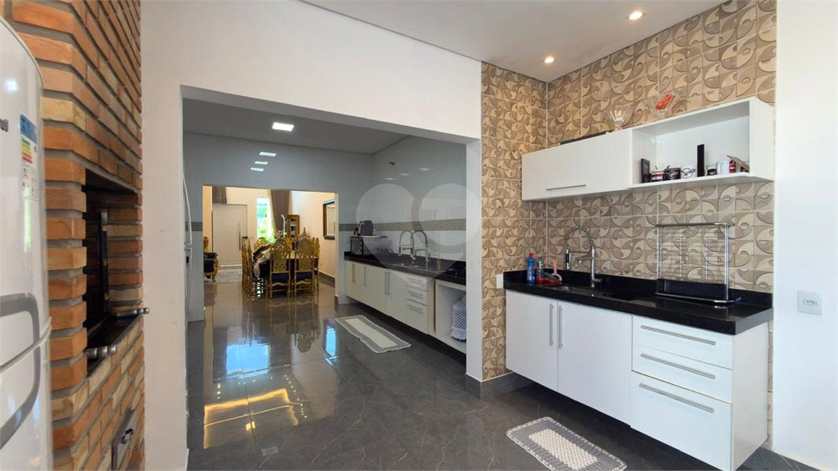 Casa à venda com 3 suítes no condomínio Campos do Conde I e II, Sorocaba - SP