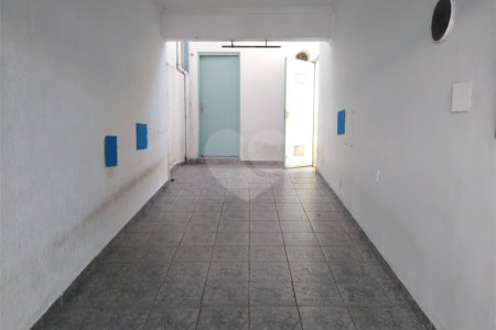 Sobrado à venda com 4 quartos, sendo 3 suítes,  em Vila Monumento, São Paulo, SP