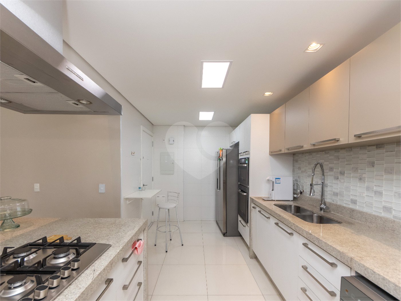 Apartamento à venda com 4 quartos, sendo 3 suítes, em Brooklin Paulista, São Paulo, SP