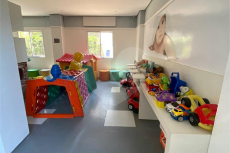 Apartamento à venda com 2 quartos em Parque Reboucas, São Paulo, SP