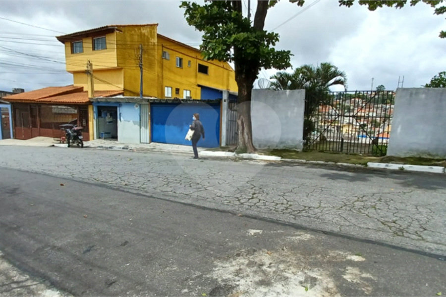 Sobrado à venda com 3 quartos, sendo 1 suíte, em Tremembé, São Paulo, SP