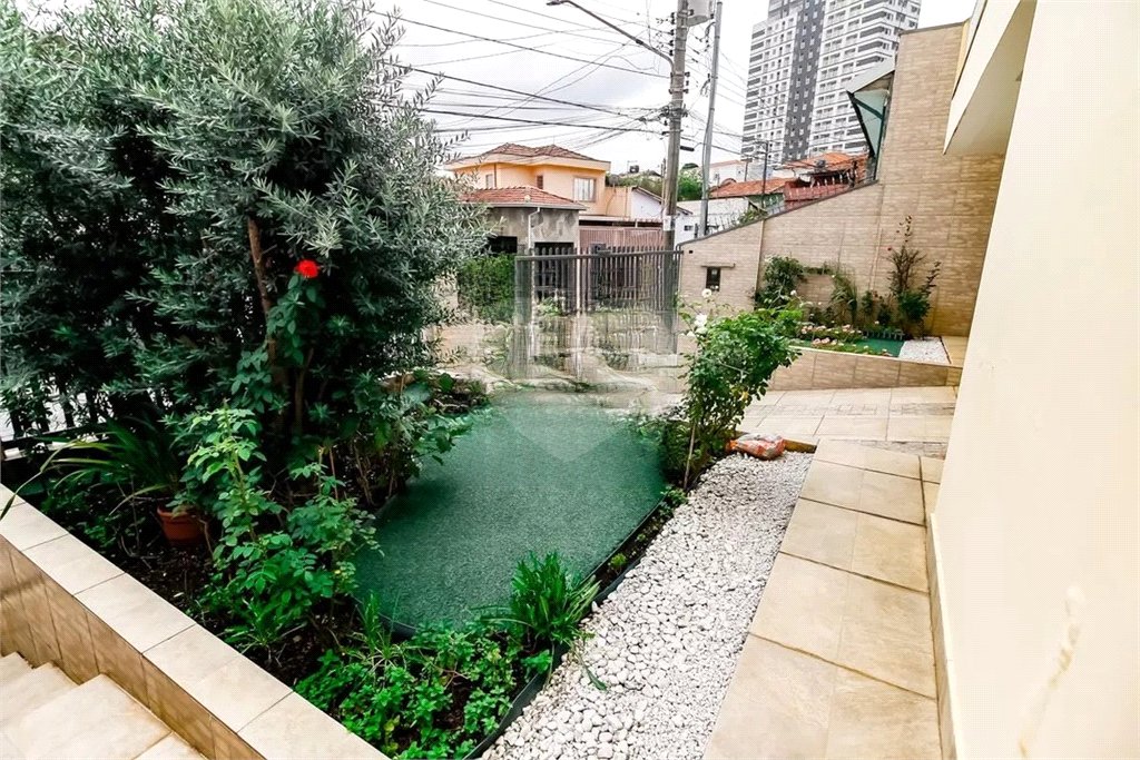 Sobrado à venda com 4 quartos, sendo 1 suíte,  em Vila Sônia, São Paulo, SP