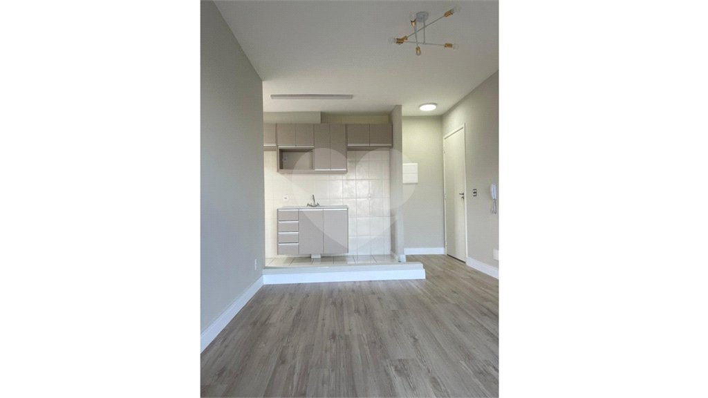 Apartamento à venda com 2 quartos em Parque Imperial, Ferraz de Vasconcelos, SP