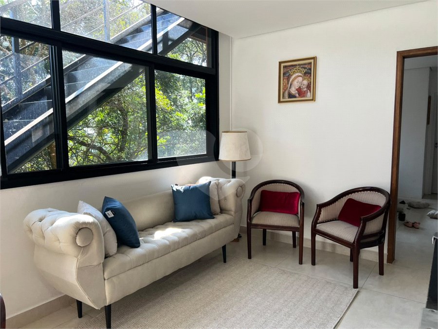 Casa à venda com 4 quartos, sendo 1 suíte,  no condomínio Alpes da Cantareira, Mairiporã - SP