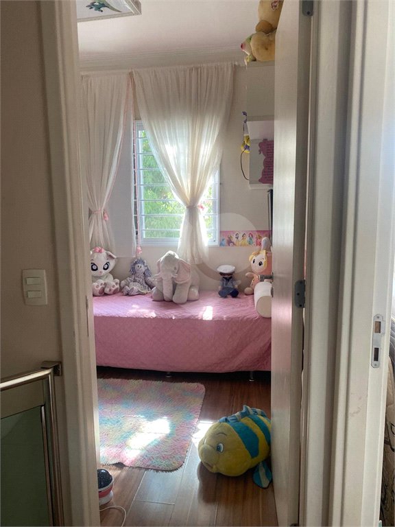Casa à venda com 3 quartos, sendo 1 suíte,  no condomínio Vida Verde 1, Suzano - SP