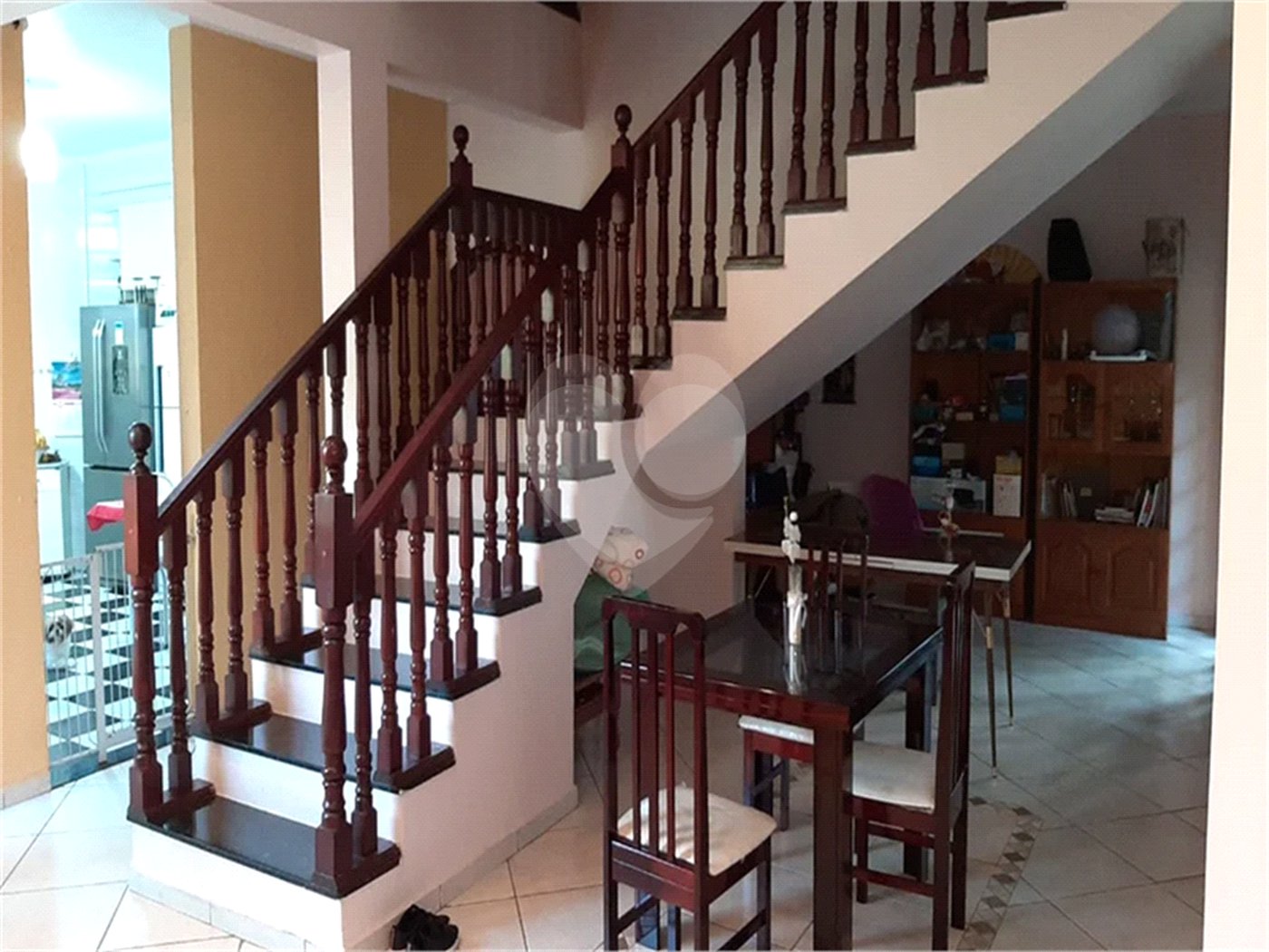 Casa à venda com 6 quartos, sendo 4 suítes, no condomínio Alpes da Cantareira, Mairiporã - SP