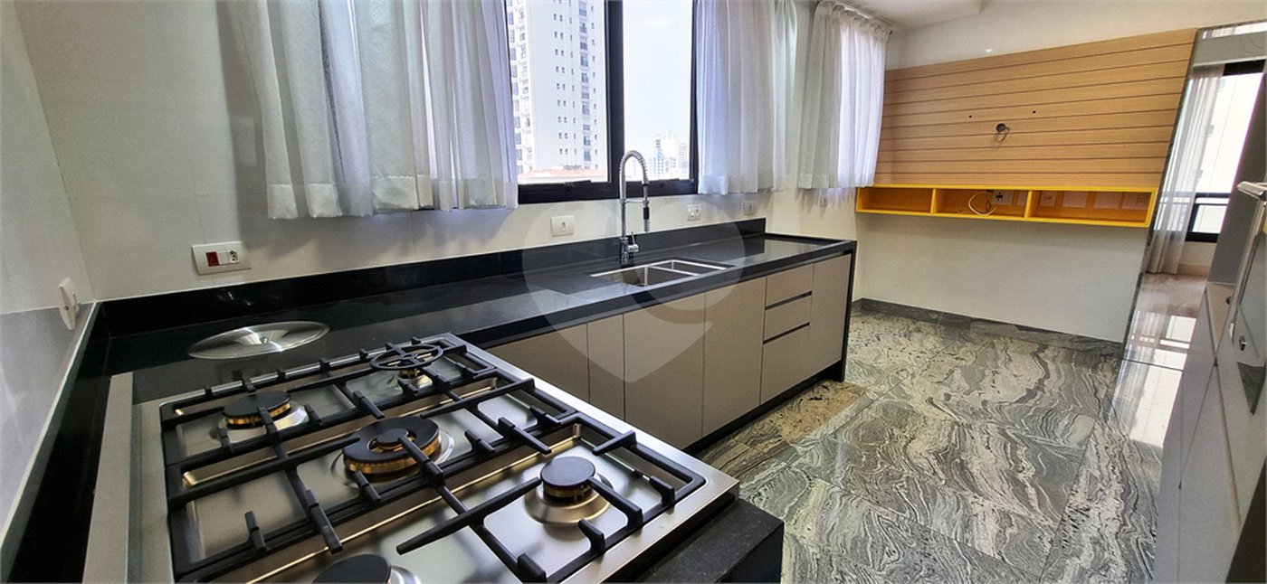 Apartamento à venda com 4 quartos, sendo 3 suítes, em Santana, São Paulo, SP