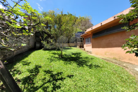 Chácara à venda com 3 quartos, sendo 1 suíte,  em Jardim Imperial, Atibaia, SP