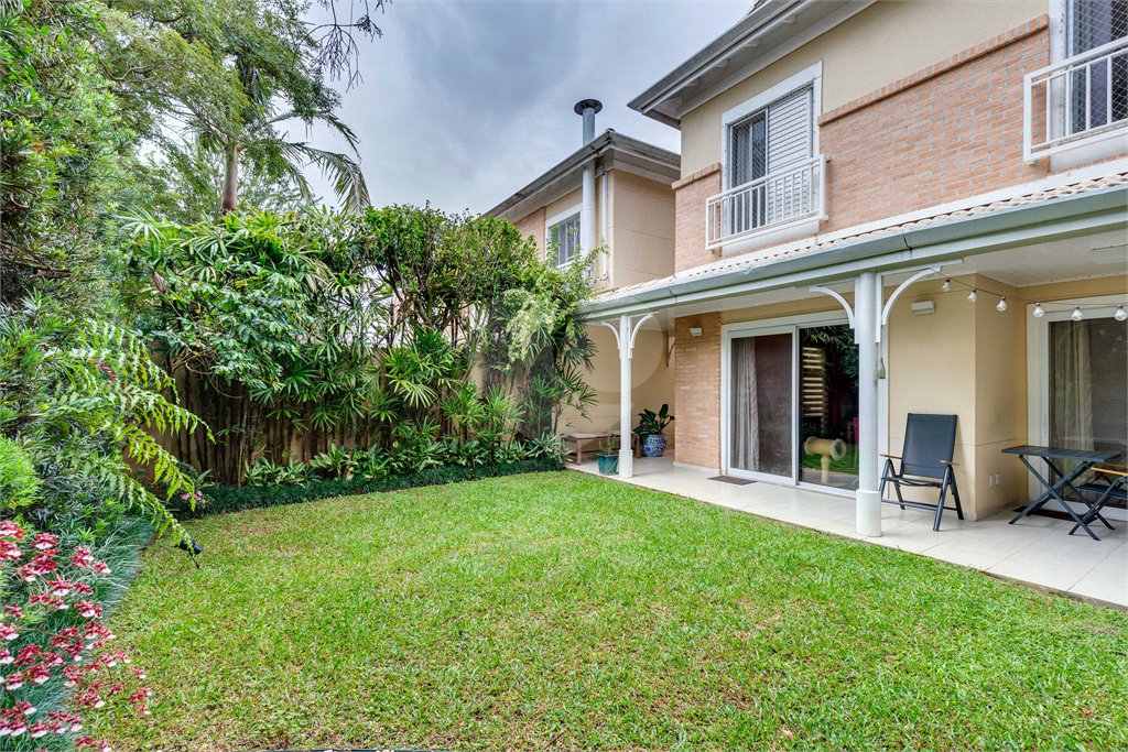 Casa à venda com 3 suítes no condomínio Villa Splendore, São Paulo - SP