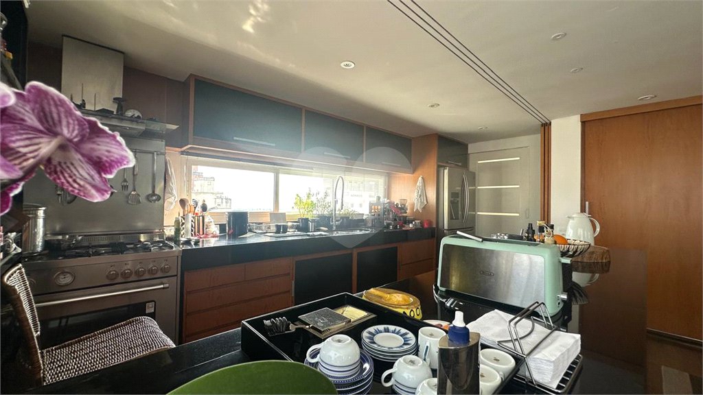 Apartamento à venda com 3 quartos, sendo 2 suítes, em Jardim Paulista, São Paulo, SP