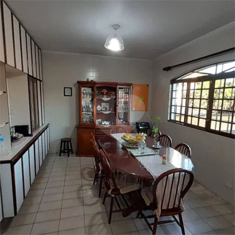 Sobrado à venda com 4 quartos, sendo 1 suíte, em Jardim Pinheiros, São Paulo, SP