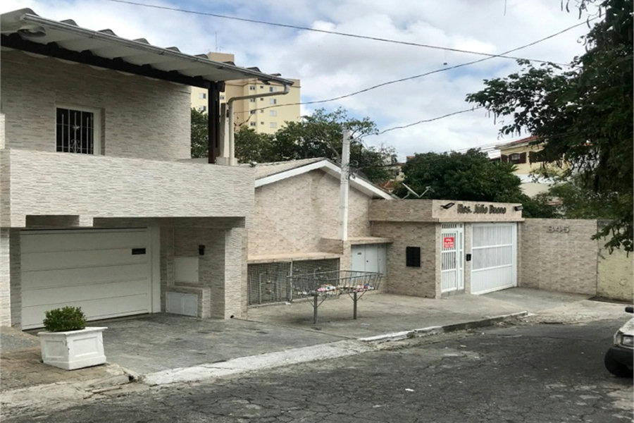 Sobrado à venda com 4 quartos, sendo 1 suíte, em Vila Gustavo, São Paulo, SP