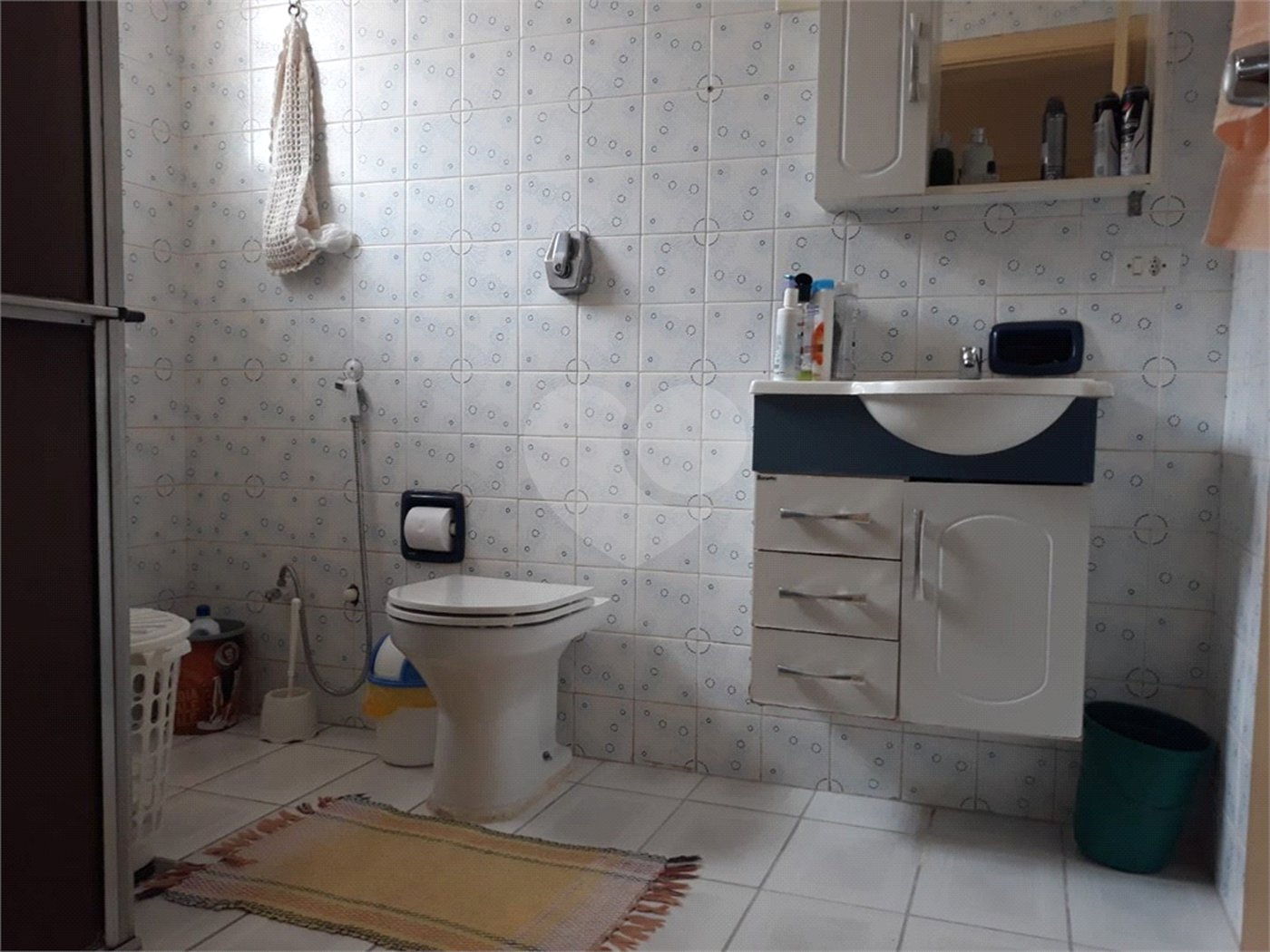 Sobrado à venda com 3 quartos, sendo 1 suíte,  em Esplanada Mendes Moraes, São Roque, SP