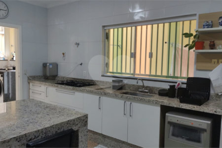 Sobrado à venda com 3 quartos, sendo 1 suíte, em Chora Menino, São Paulo, SP