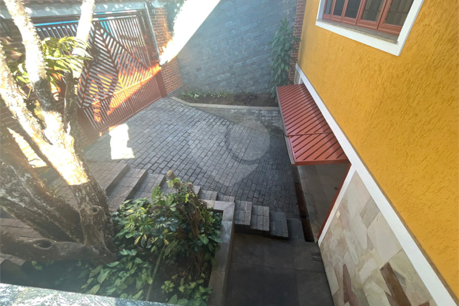 Sobrado à venda com 7 quartos, sendo 1 suíte, em Tremembé, São Paulo, SP