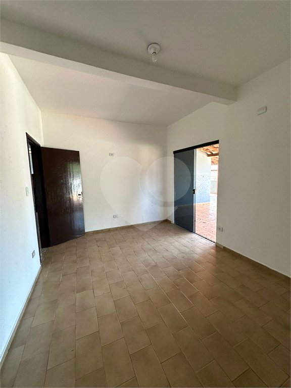 Sobrado à venda ou para alugar com 4 quartos, sendo 2 suítes, em Vila Lacíria, Ponta Porã, MS