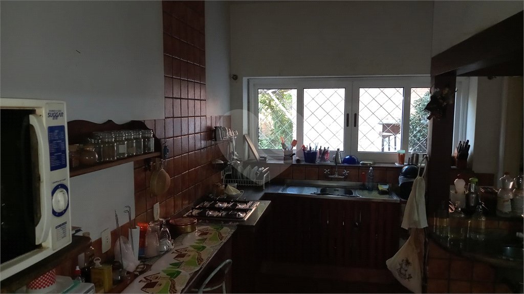 Casa à venda ou para alugar com 4 quartos, sendo 1 suíte, no Centro, Vinhedo, SP
