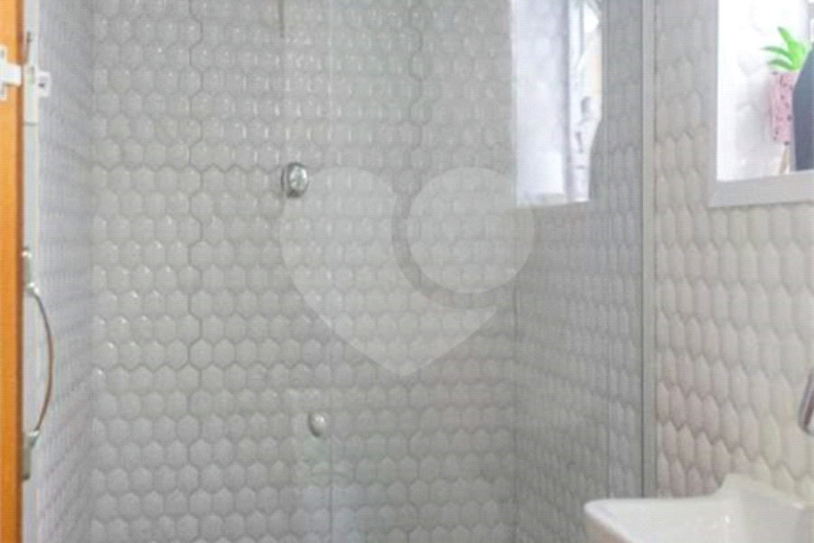 Sobrado à venda com 3 quartos, sendo 1 suíte, em Vila Nova Cachoeirinha, São Paulo, SP