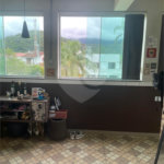 Sobrado à venda com 2 quartos, sendo 1 suíte, em Estância Balneária Hawai, Caraguatatuba, SP