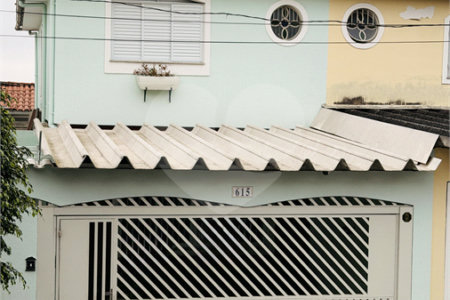 Sobrado à venda com 2 suítes em Vila Marari, São Paulo, SP
