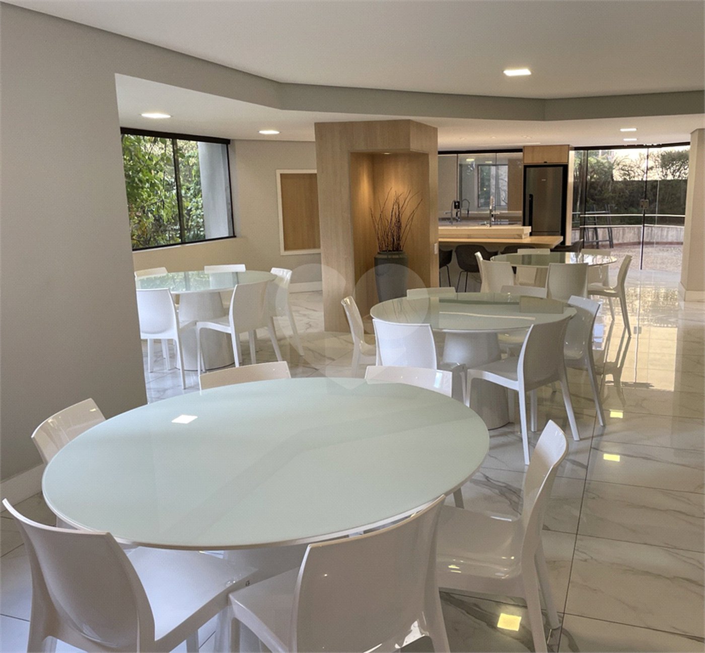 Apartamento à venda com 4 suítes em Vila Suzana, São Paulo, SP
