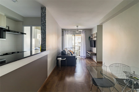 Apartamento à venda com 2 quartos, sendo 1 suíte,  em MORUMBI, São Paulo, SP