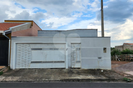 Casa à venda com 2 quartos, sendo 1 suíte, em Residencial Vila Martins, Salto, SP