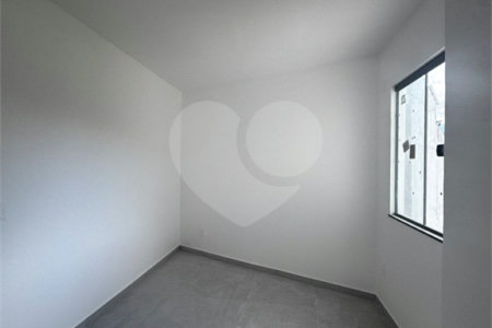Casa à venda com 2 suítes no condomínio Residencial Camila, Rio de Janeiro - RJ