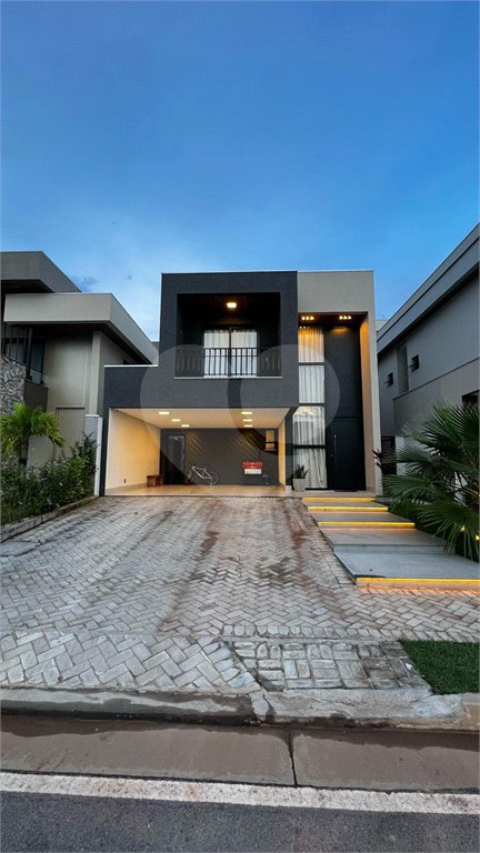 Casa à venda com 4 suítes no condomínio Florais do Parque, Cuiabá - MT