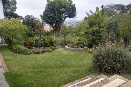 Terreno à venda com 6 quartos no condomínio Quinta dos Lagos, Cotia - SP