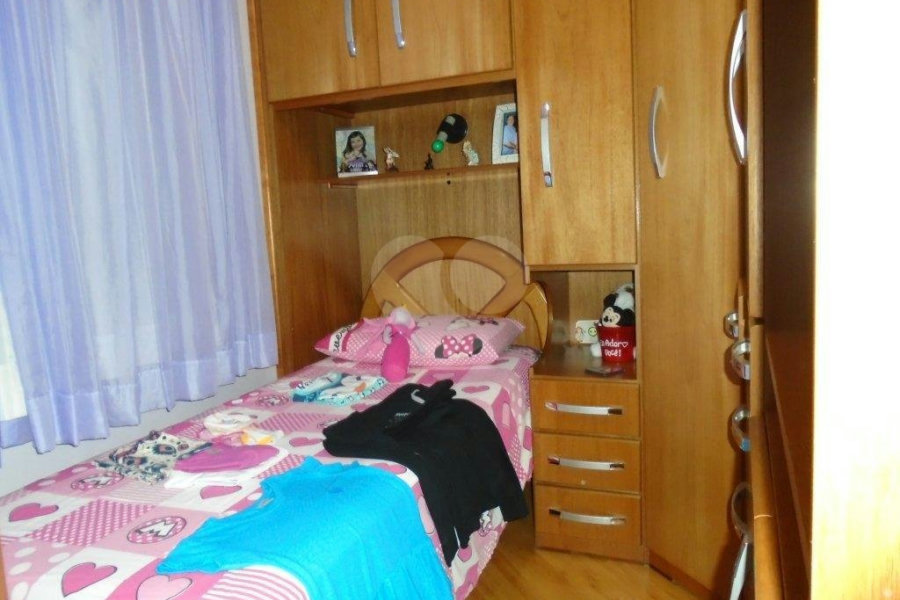 Sobrado à venda com 3 quartos, sendo 1 suíte, em Parada Inglesa, São Paulo, SP